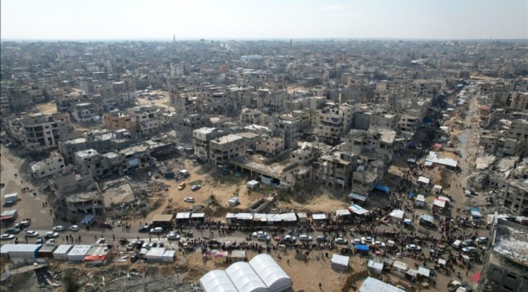 İşgalciler, Gazze'nin Han Yunus kentinde Filistinlilere ait evlere ateş açtı