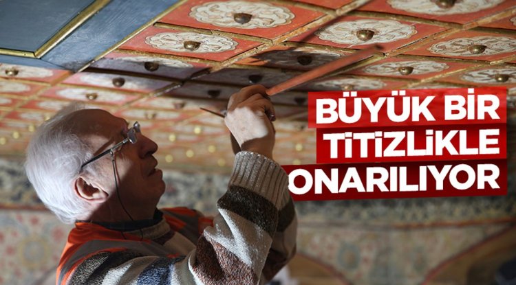 Selimiye Camii'nin merkezinde yer alan müezzin mahfili onarılıyor