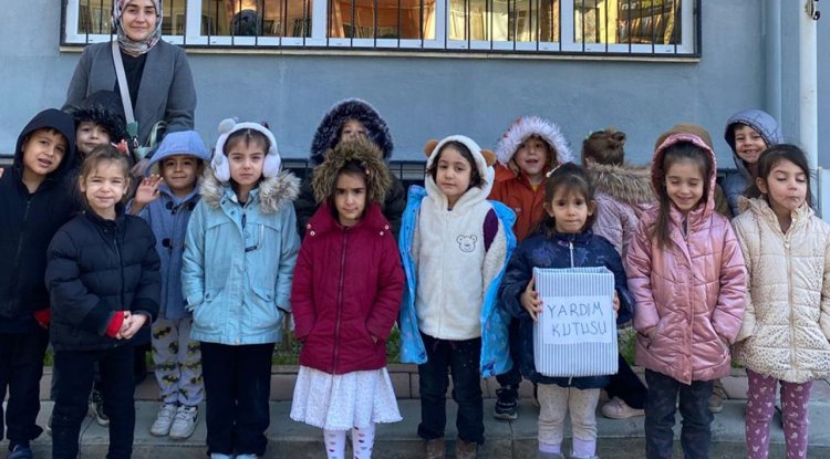 Sarayköy'de minikler depremde yıkılan camilerin onarımına destek oldu