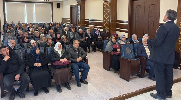 Adana’da umre eğitimleri sürüyor