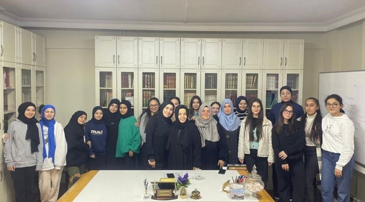 Bahçelievler'de gençler söyleşide buluştu