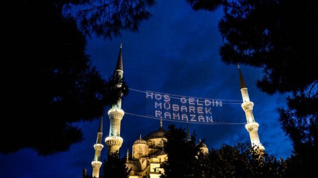 2025 Antalya Ramazan imsakiyesi sahur imsak vakti iftar ve akşam ezan saatleri