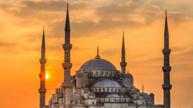 İstanbul Ramazan İmsakiyesi 2025: İstanbul'da sahur vakti, iftar ve ezan saatleri