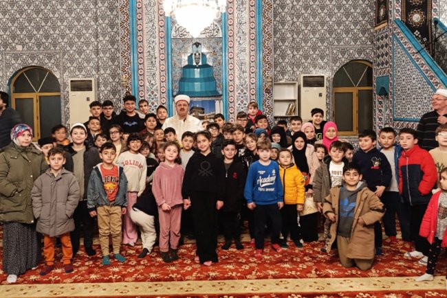 Uşak'taki camiler ramazanda çocuklarla şenlendi