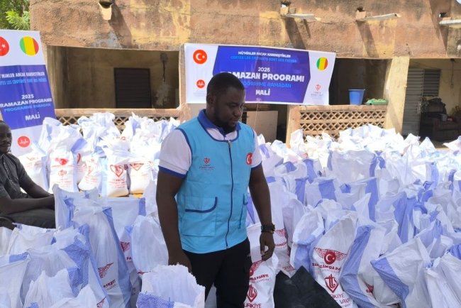 Türkiye Diyanet Vakfı, Mali'de 5 bin gıda kolisi dağıtacak ve 4 bin kişilik iftar verecek