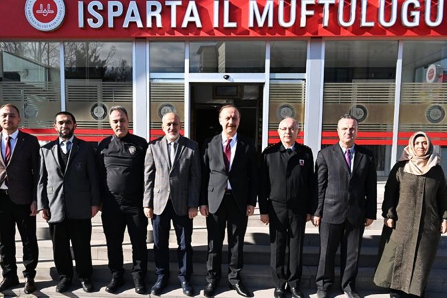 Vali Erin'den müftülüğe ramazan ziyareti