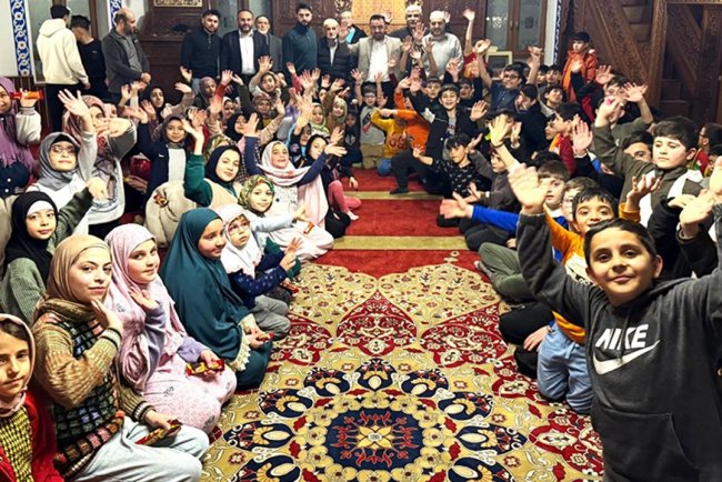 Kayseri'de camiler ramazanda çocuklarla şenlendi