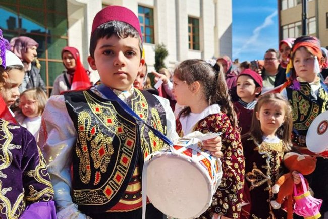 Kızılcahamam'da miniklerin ramazan sevinci sokaklara taştı