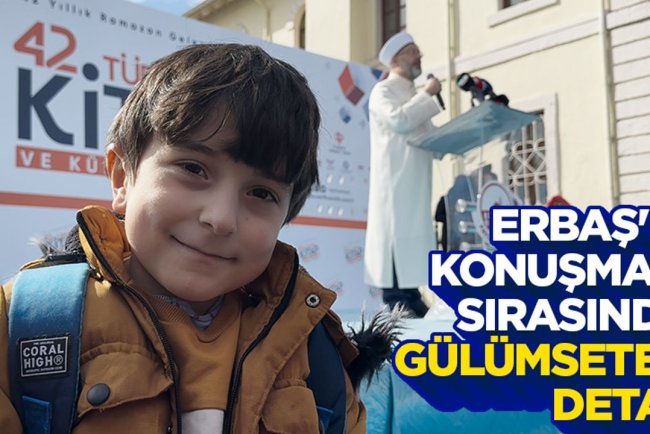 Erbaş'ın Konuşması Sırasında Gülümseten Detay