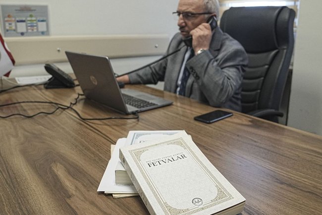 "Alo fetva hattı" ramazanda günde 18 binden fazla soruyu cevaplıyor