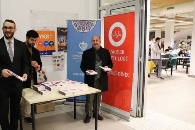Sarıyer'de üniversite öğrencileri iftarda buluştu