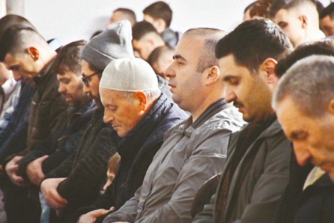 Başkentte 48 camide hatimli teravih