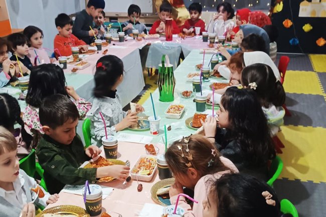 Tatvan'da minikler tekne orucu tuttu