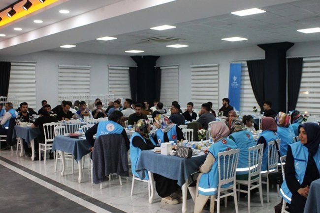 Müftülük "İyilik Sofrası"nda gençleri ağırladı