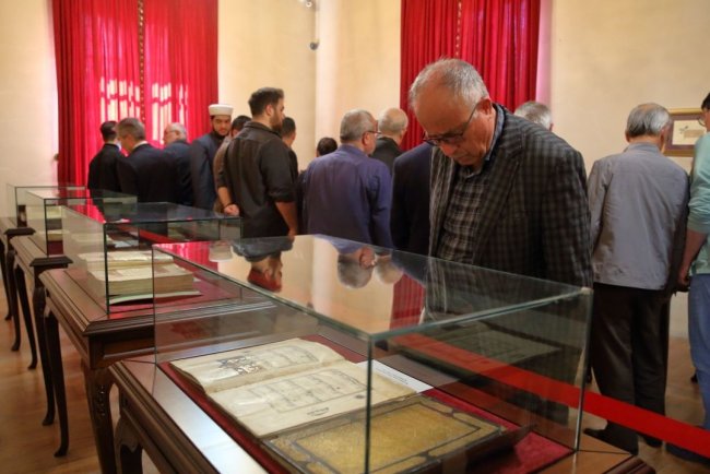 Çorum'da el yazması Kur'an-ı Kerimler sergilenmeye başladı