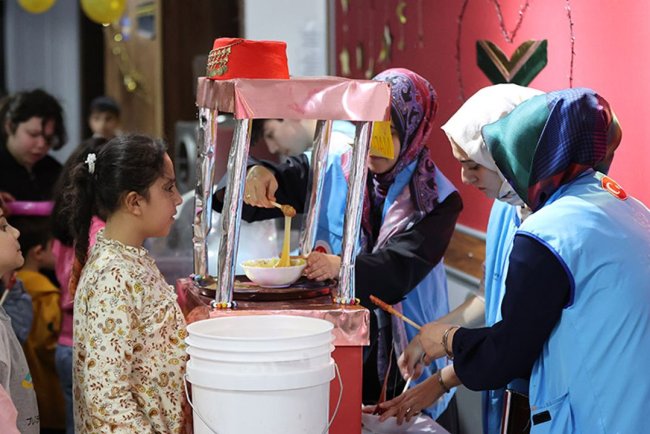 TDV Etimesgut Şubesi "Yetim Şenliği" programı düzenledi