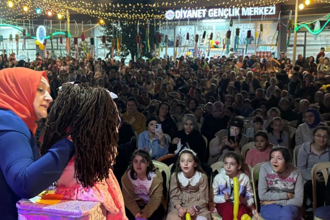 Akhisar'da geleneksel ramazan sokağı açıldı