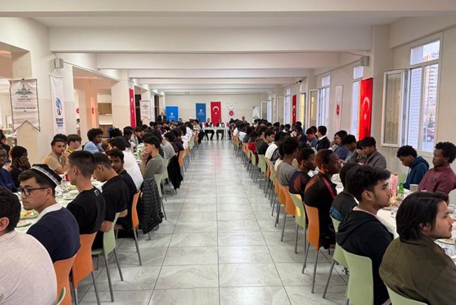 TDV Burslu öğrencileri Kayseri’de iyilik sofrasında bir araya geldi