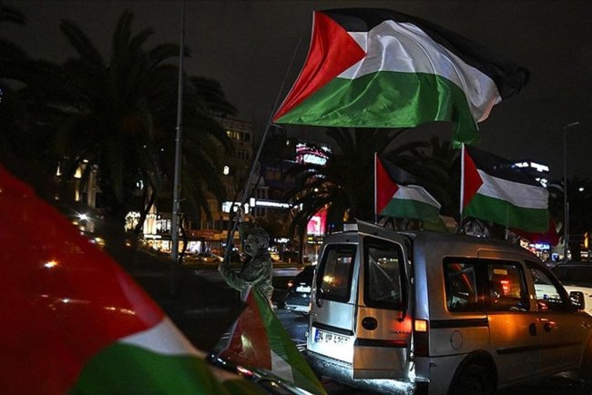 İstanbul'da "Gazze'ye destek" konvoyu düzenlendi