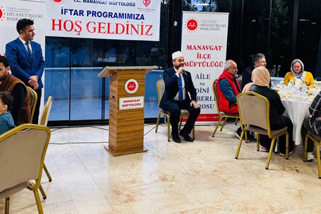 Mühtedilere yönelik iftar programı düzenlendi