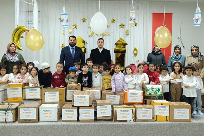 Bağlar'da minikler iyilikte yarıştı