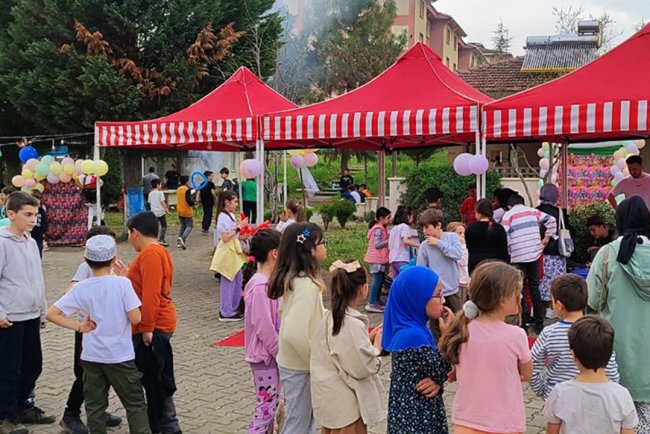 Adapazarı'nda çocuklar camide ramazan coşkusu yaşadı