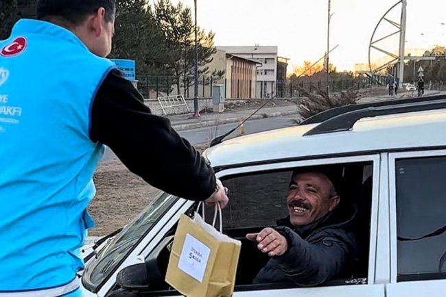 Zara Diyanet Gençlik ramazanda gönüllere dokunuyor