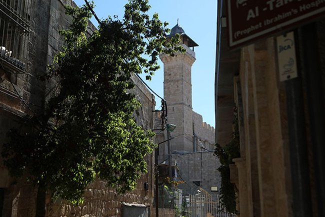 İşgalciler ramazanın üçüncü cumasında da Harem-i İbrahim Camisi'ni Müslümanlara tam olarak açmayı reddetti