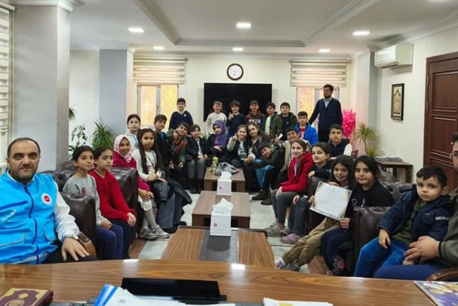 Kur’an Kursu öğrencilerinden anlamlı yardım