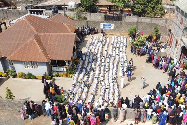 Türkiye Diyanet Vakfı, Sierra Leone'de ihtiyaç sahibi 1500 aileye gıda yardımı yaptı