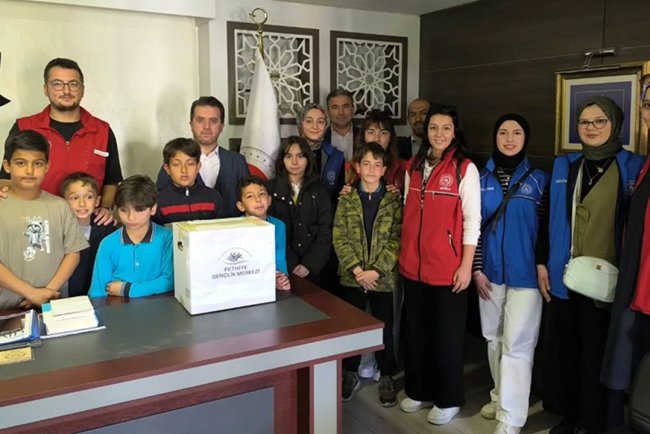 Fethiye Gençlik Merkezi öğrencileri iyiliğe öncü oldu