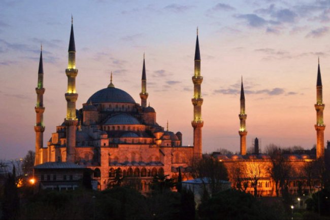 Kadir Gecesinin tayini hakkındaki rivayetler nasıl anlaşılmalıdır? Diyanet açıklaması