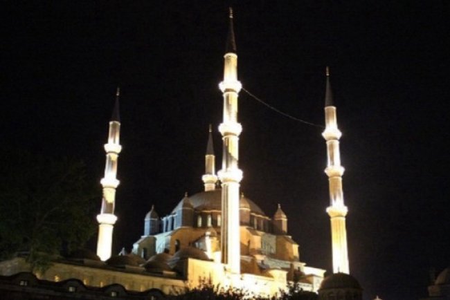 Kadir Gecesi okunacak dualar neler? Kadir Gecesi nasıl geçirilmeli? İşte Kadir Gecesi duaları, zikirleri