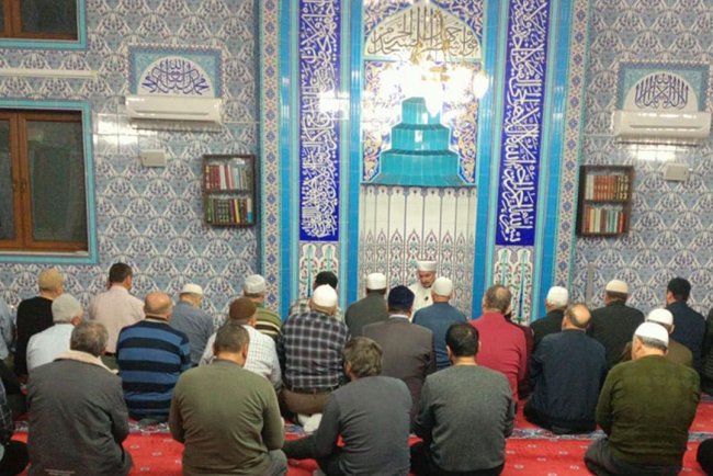 Gediz'de Enderun Usulü Hatimle Teravih kılındı