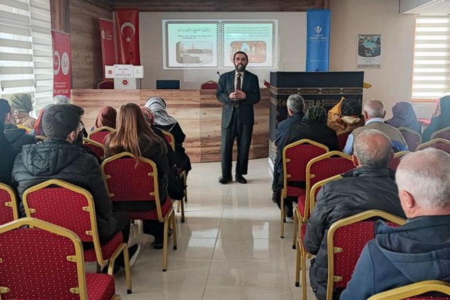Isparta'da şevval umrecileri için eğitim semineri düzenlendi