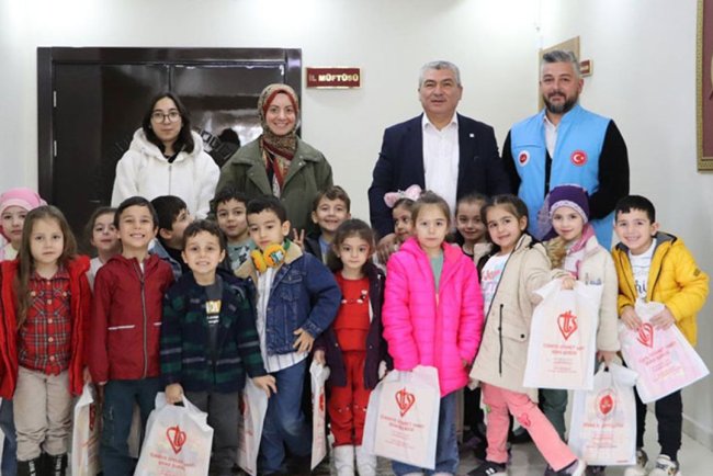 Sivas'ta minik kalplerden Gazze'deki kardeşlerine destek