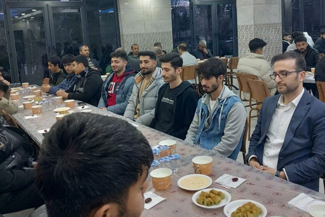 Kahta'da gençlik iftarı düzenlendi