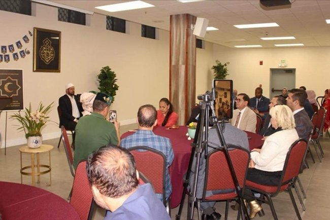Türk Amerikan Diyanet Vakfı'nın Los Angeles'taki iftarı, Müslüman toplumu liderlerini buluşturdu