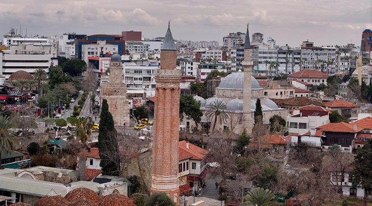 Her dönemden İslam eserine ev sahipliği yapan Antalya ramazana hazır