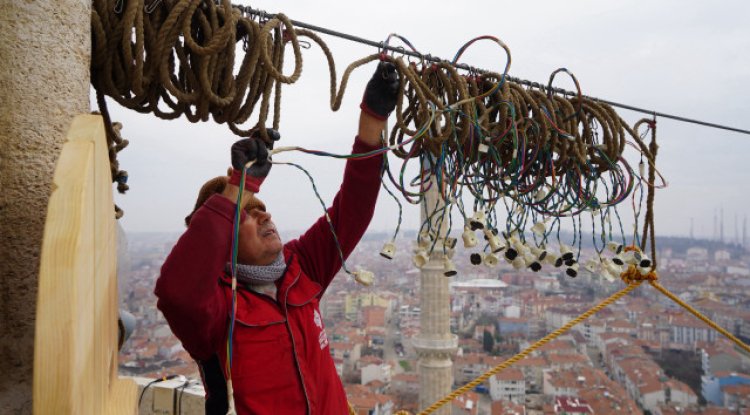 Edirne'deki Selimiye Camii 3 yılın ardından mahyasına kavuştu
