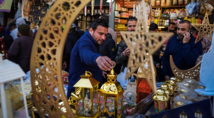 Ramazan heyecanı dünyada coşkuyla karşılanıyor: Çarşılar doldu sokaklar ışıklandı