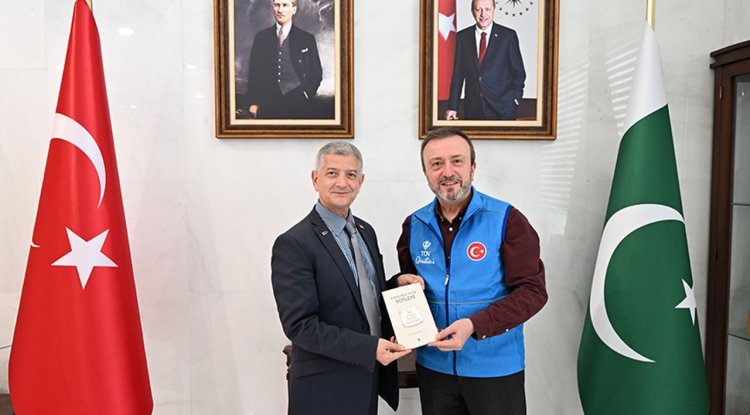 Türkiye Diyanet Vakfı heyetinden Türkiye'nin Karaçi Başkonsolosu Sangu'ya ziyaret