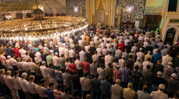 Teravih namazı saat kaçta? Teravih namazı kaç rekat, nasıl kılınır?