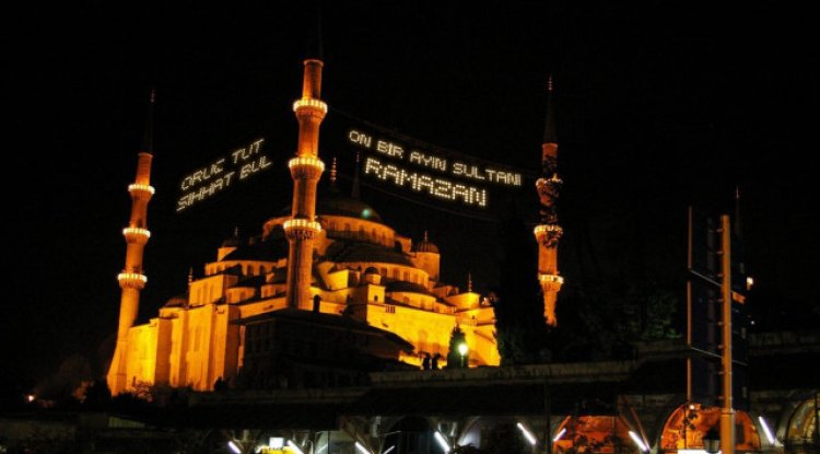 Yatsı ezanı saat kaçta okunuyor? 3 Mart Balıkesir, Konya, Ankara, İzmir, İstanbul il il yatsı namazı vakitleri