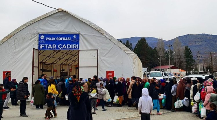 TDV Gölbaşı'nda iyilik sofrası kurdu