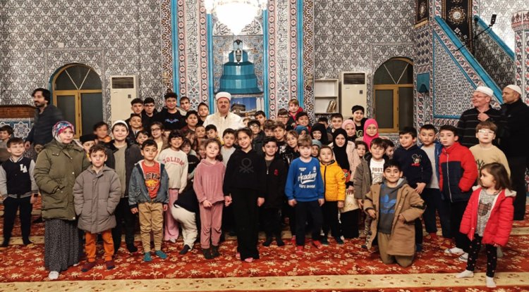 Uşak'taki camiler ramazanda çocuklarla şenlendi