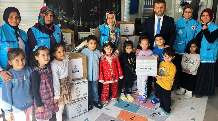 Osmaniye'de minikler "Ramazan İyilik Kolisi" hazırladı