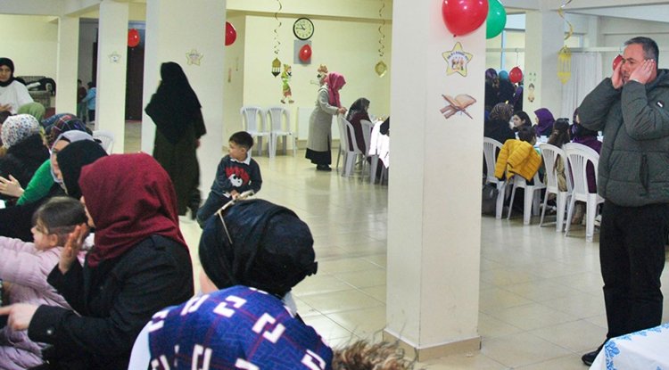 Aileler, Kur'an kursunda iftar etti