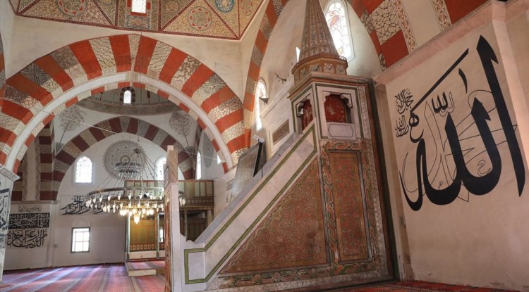 Eski payitaht Edirne'ye sultanların yaptırdığı camiler değer katıyor