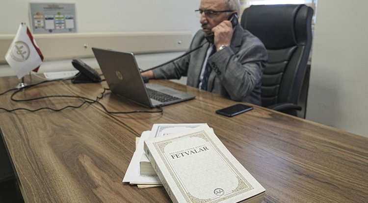 "Alo fetva hattı" ramazanda günde 18 binden fazla soruyu cevaplıyor